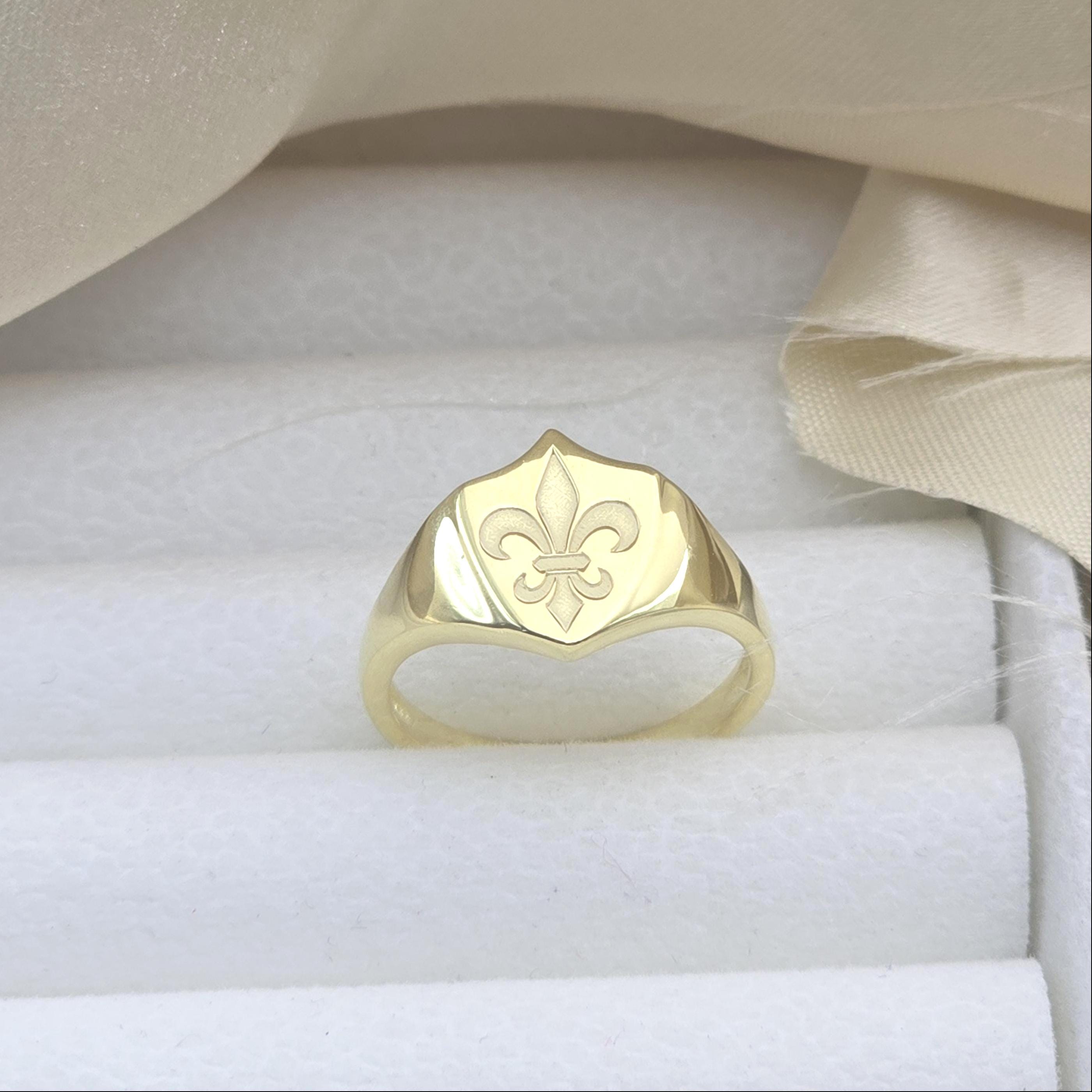 Fleur de lis ring - Etsy 日本