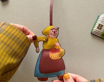 Handcrafted Puppet Charm 3D Leather Accessory Keyring for Tote Bags Backpacks and Everyday Use