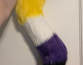 Nonbinary pride tail