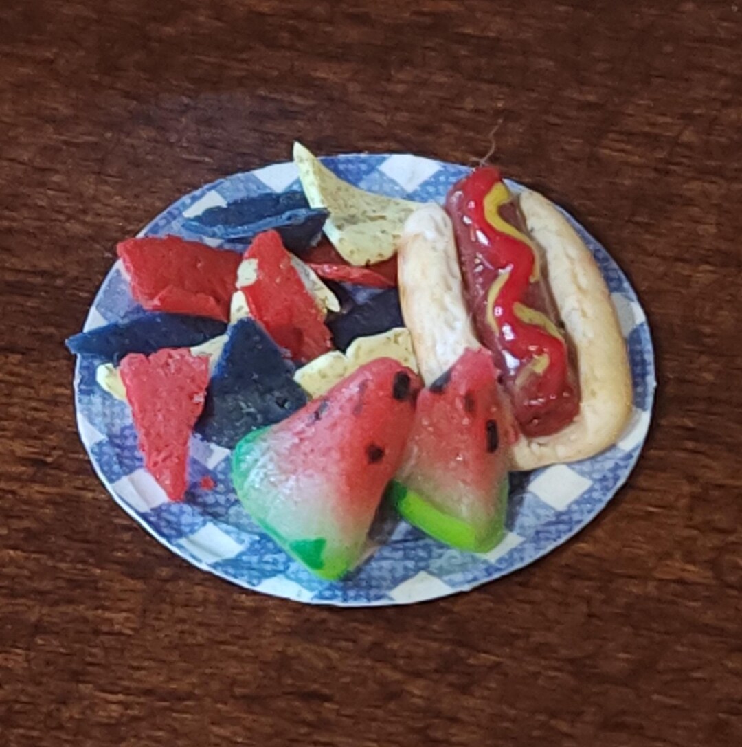 1 Inch Food Dollhouse Miniature Food - One Inch Scale Hot Dog Lunch on Blue Paper ...
