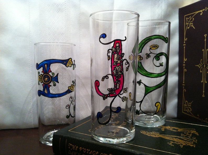 Initial J Handpainted Illumintated Letter Celtic Style 12 oz. Glass image 2