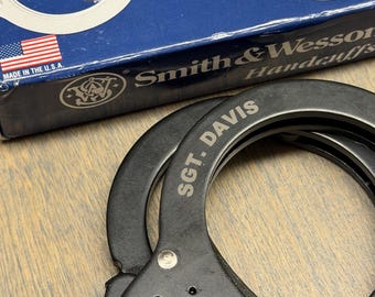 Smith & Wesson Custom Handcuffs US Flag Chained - Etsy
