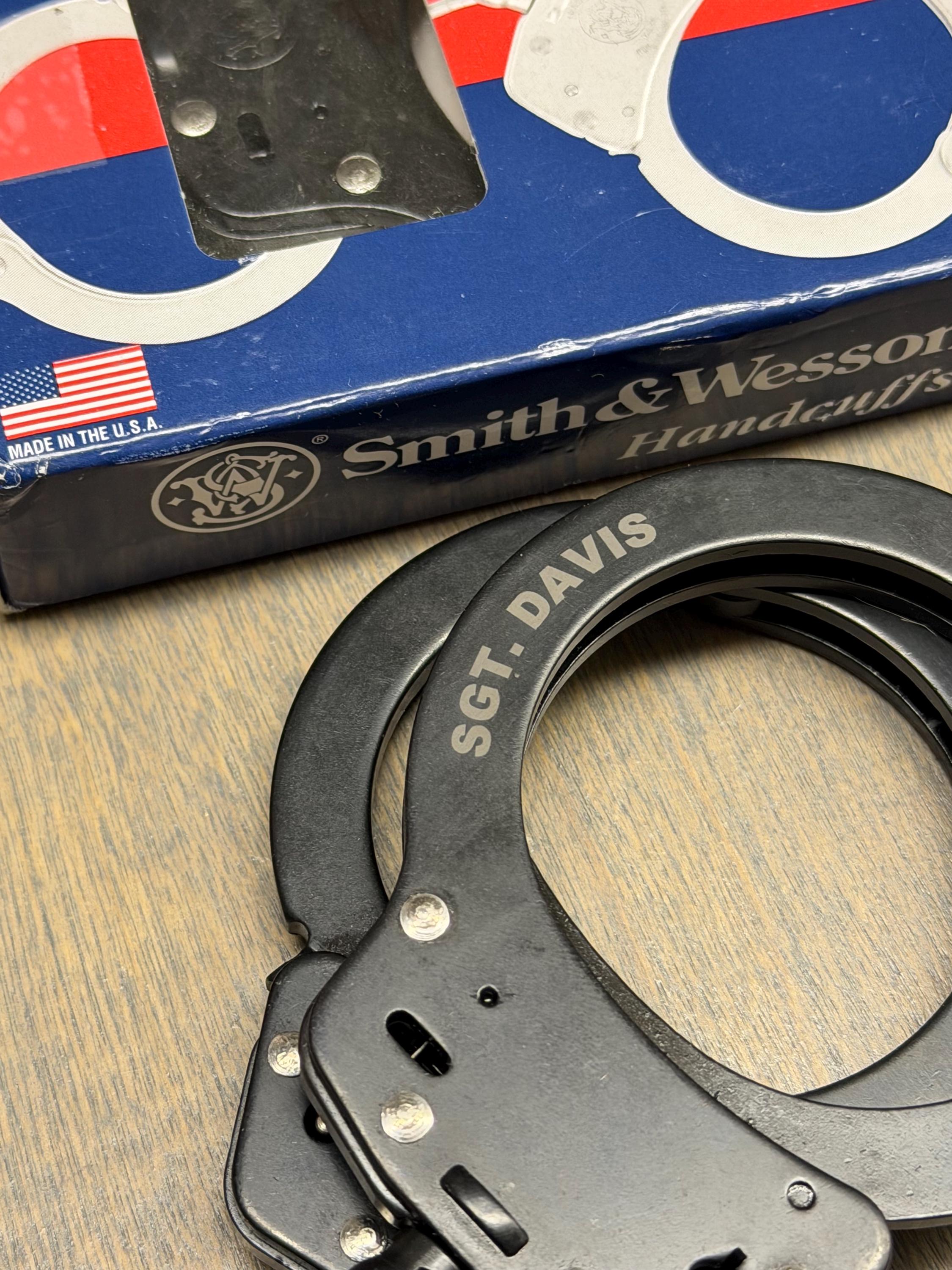 Smith and wesson handcuffs - Etsy 日本