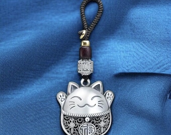 Silver Maneki Neko Keychain, Lucky Cat Silver, Japanese Metal Lucky Charm, Kawaii Cat