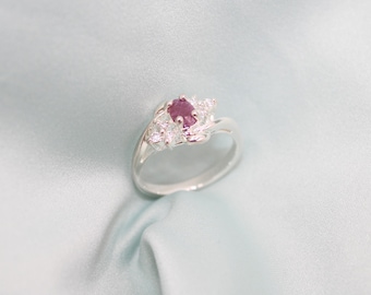 Äkta rubin och kubisk zirkonia i sterlingsilver, klusterring, jubileumspresent, present till mamma, ring med födelsesten i juli