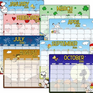 Puede incluir: Una colección de calendarios mensuales de 2026 con Snoopy y los personajes de Peanuts. Cada calendario tiene un color de fondo y un tema diferentes, con ilustraciones apropiadas para cada mes, como corazones para febrero y calabazas para octubre.