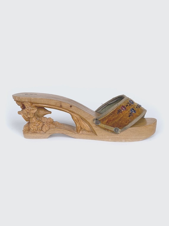 70's Ochre Carved Wedge Heels