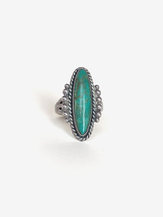 Oval Silver & Turquoise Ring