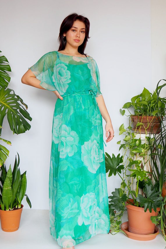 Sheer green floral 1970s poly chiffon dress bracelet sleeves small bust 93cm