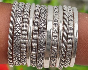 Set di anelli impilabili in argento sterling: modelli assortiti, sottili e spessi
