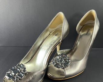 Vintage Style & Co. Metallic Pewter Pumps – Jewel Peep-Toe Heels, Size 8.5