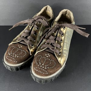 Rare Vintage Gä Me Y2K Platform Sneakers – Metallic Quilted, Rhinestone Crown, Studded Heel, Like New Glam Streetwear