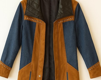 Gabardina de patchwork de mezclilla y gamuza hecha a mano: chaqueta marrón y azul con detalles de tachuelas