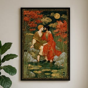 Puede incluir: Impresión artística enmarcada que representa a dos figuras en un abrazo romántico junto a un estanque. La obra presenta una luna llena, follaje rojo y un borde oscuro. Las figuras visten trajes de época, uno de rojo y otro de verde.