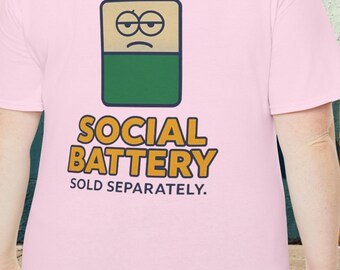 Camiseta "Bateria Baixa - Bateria Social" - Camiseta engraçada para introvertidos, camiseta com humor com o qual você se identifica, camiseta com estampa de pessoa socialmente esgotada, presente para quem está no clima da vida adulta.