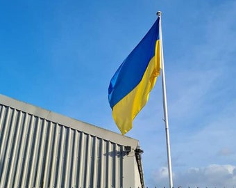 Bandera de Ucrania completamente cosida