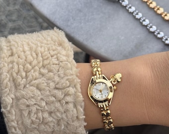 Heart Link Women’s Bracelet Watch: Gold Small Dial Quartz, Minimalist Style, Mother's Day Gift