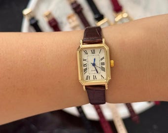 Gold Women’s Watch: Leather Strap,Minimalist Style,Mother's Day Gift