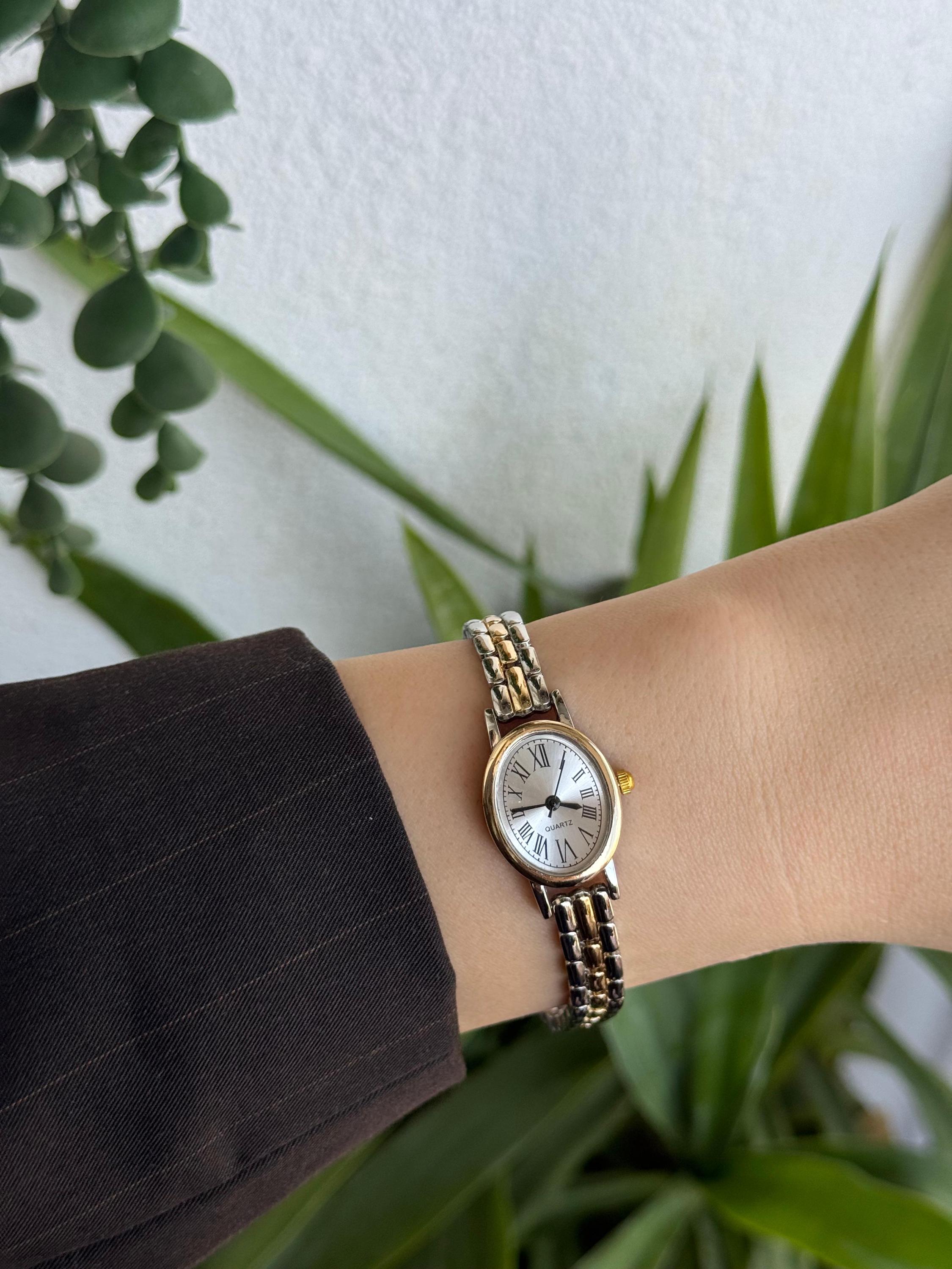 Cherish vintage Two-Tone Women\'s Quartz Bracelet Watch in Silver & Gold Women main image 3