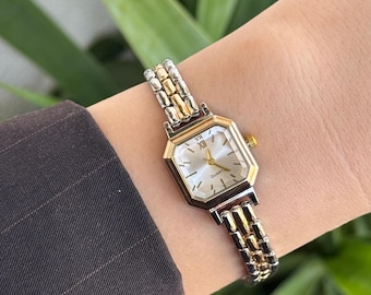 Orologio da polso da donna bicolore: quadrante piccolo, movimento al quarzo, stile minimalista, regalo per la festa della mamma.