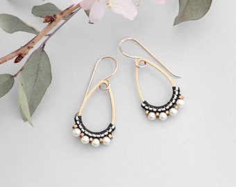 Small Teardrop Earrings - Black White - handwoven Macrame & Pearl embellished, Modern Pearl Jewelry, Macrame Drop Earring, Classic Earrings