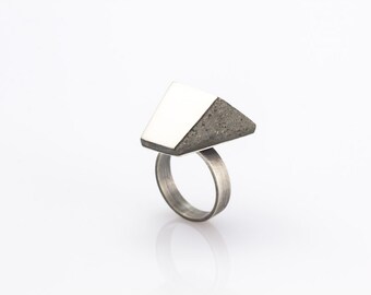 Sterling silver and concrete ring. Projet B.
