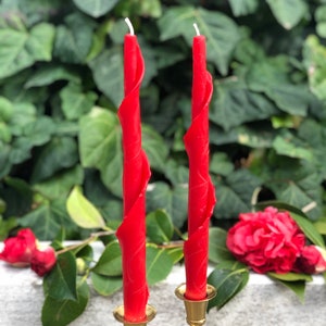 Red Taper Beeswax Candle with Chantilly Lace Design, Valentine's Day Candle, Valentine's Day, Table Centerpiece, Party Decorations, Party