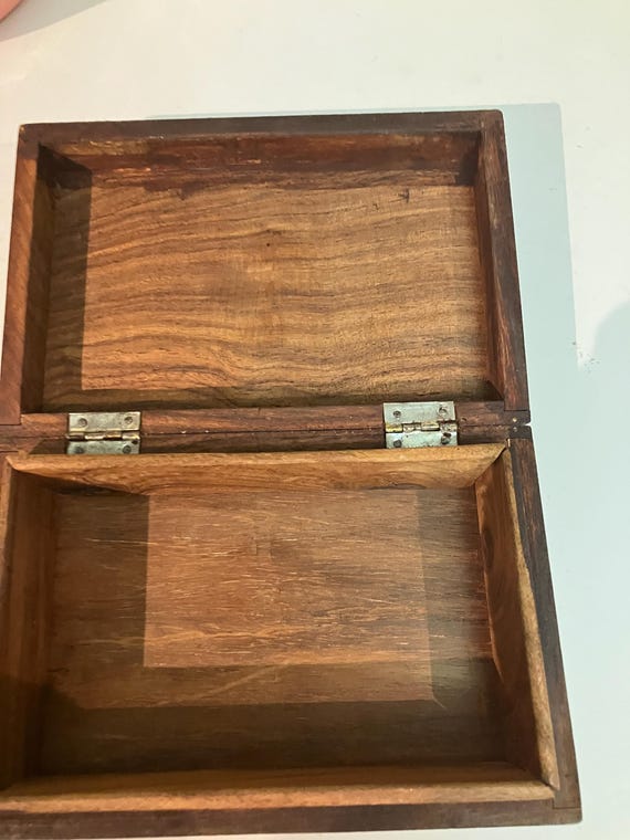 Decorative wooden trinket box View 5