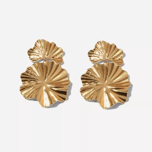 Gold Modern Fan Leaf Statement Earrings Abstract Chic High End Jewelry Chandelier Earrings Pilea Plant Personality Earrings image 2