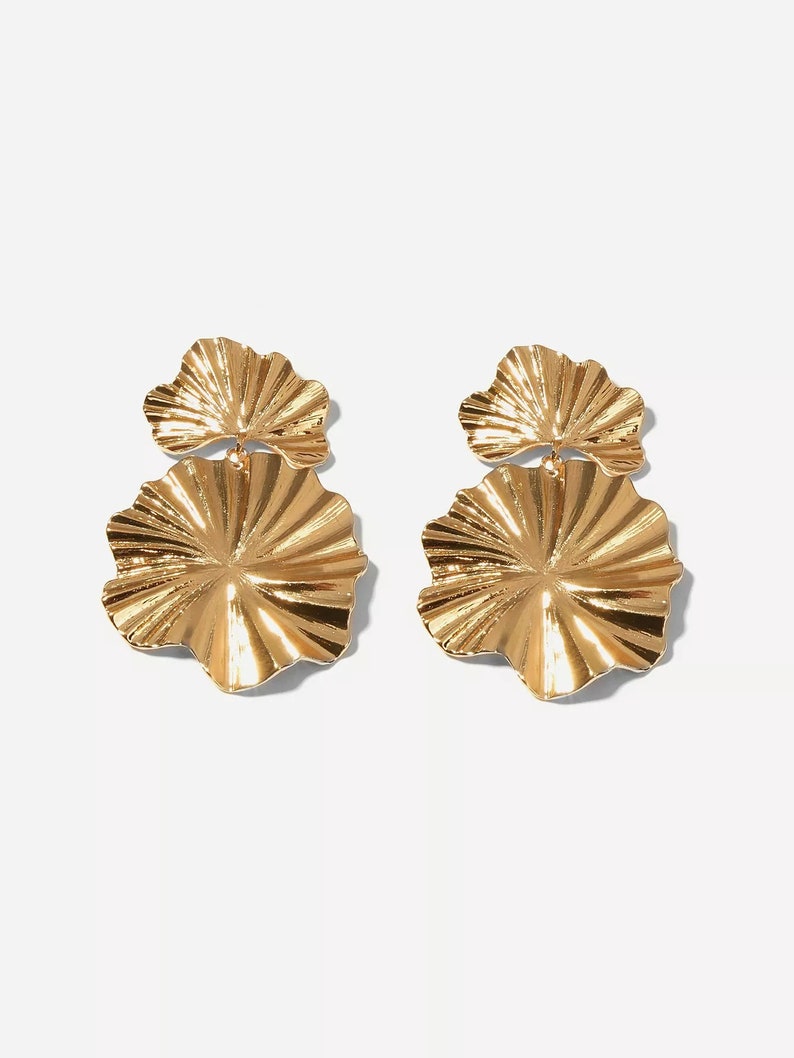 Gold Modern Fan Leaf Statement Earrings Abstract Chic High End Jewelry Chandelier Earrings Pilea Plant Personality Earrings image 2