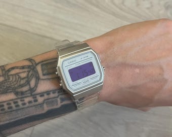 Reloj digital Casio F-91W "Violet Storm" - Morado y transparente - Modificado a mano - Modificación personalizada