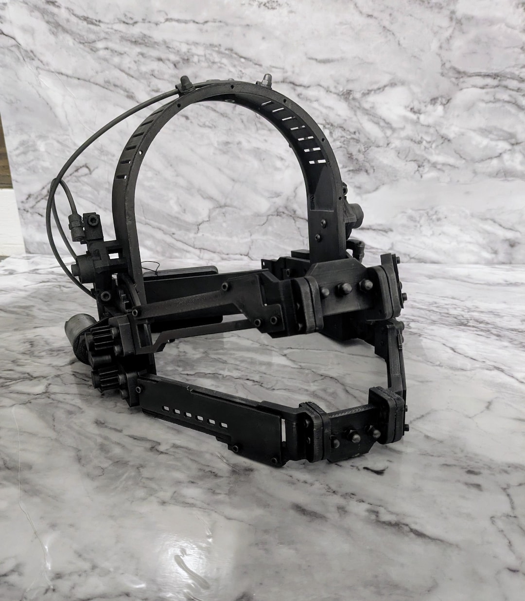 saw-movie-mark-hoffman-reverse-bear-trap-2-0-working-replica-saw-vi