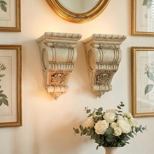 Consolas de parede decorativas em gesso – Desenho de folha de acanto, acabamento antigo – Vendidas em pares ou individualmente