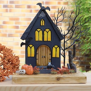 Spooky Hollow Cottage: Handmade Halloween Miniature Haunted House