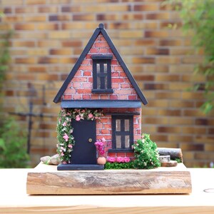 Miniatura Rose Cottage, enfeite de casa de madeira, decoração para casa, cantinho de leitura