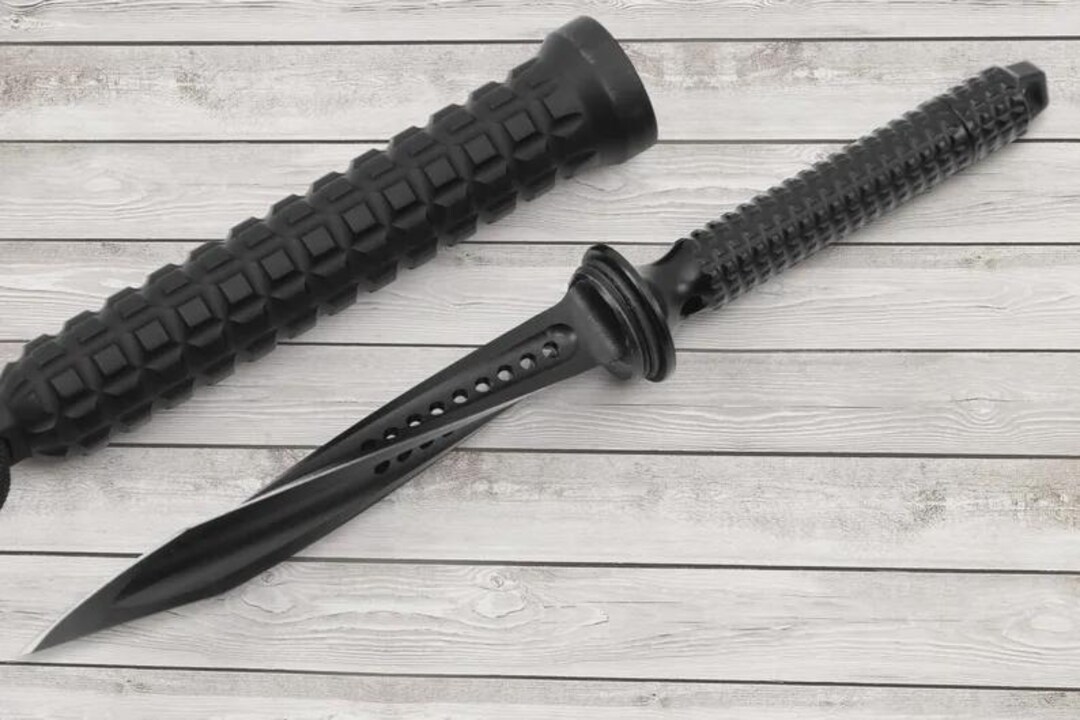 Custom Handmade Commando Triple Twisted Tri Bladed Force Fixed Knives ...