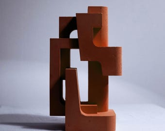 Podpórka do książek | Minimalistyczna sztuka betonowa | Ochrowa dekoracja rzeźbiarska | Ręcznie robione przez architekta | Wyjątkowy prezent dla miłośników designu i książek