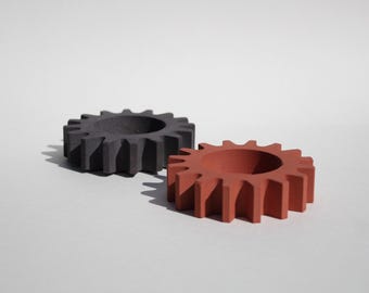 Zestaw 2 ręcznie robionych świeczników betonowych – minimalistyczny design