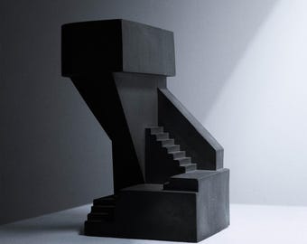 Podpórka do książek | ręcznie robiona z betonu i ultradrobnego, czystego pigmentu | Abstrakcyjny wzór | Czarny matowy obiekt rzeźbiarski | Unikatowy prezent architektoniczny