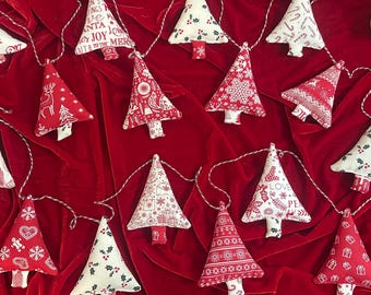 Christmas Tree Garland - Tri Colour with Holly - Long Set 3.2m
