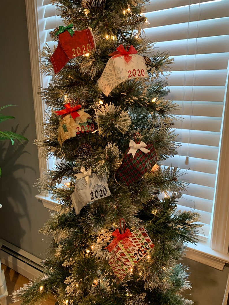 Mask Ornament 2020