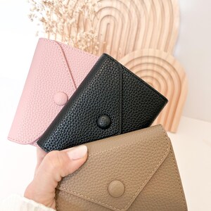 Personalized Mini Wallet for Women, Slim Card Holder, Custom Name Gift, Small Everyday Wallet imagem 1