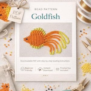 Peut inclure: Un patron de perles PDF téléchargeable intitulé "Goldfish", représentant un poisson rouge en perles orange et jaune. L'image comprend des sacs de perles, des bobines de fil et des outils de perlage. Le patron est facile et téléchargeable instantanément.