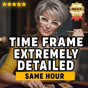 Pode incluir: Imagem de uma mulher com cabelo grisalho e óculos brancos, segurando uma caneta. A sobreposição de texto diz "TIME FRAME EXTREMELY DETAILED SAME HOUR". Um selo dourado diz "A MELHOR ESCOLHA". Cinco estrelas douradas no canto superior esquerdo.