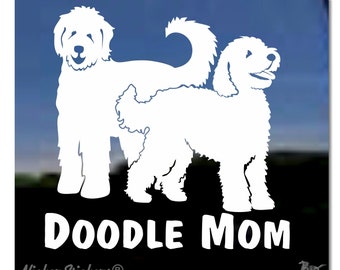 Doodle Mom | NickerStickers® självhäftande vinyldekal med Goldendoodle-hund i hög kvalitet