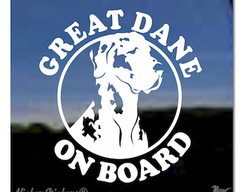 Deutsche Dogge an Bord | Hochwertiger selbstklebender Vinyl-Aufkleber mit Harlekin-Dogge für Fenster, Auto oder Laptop