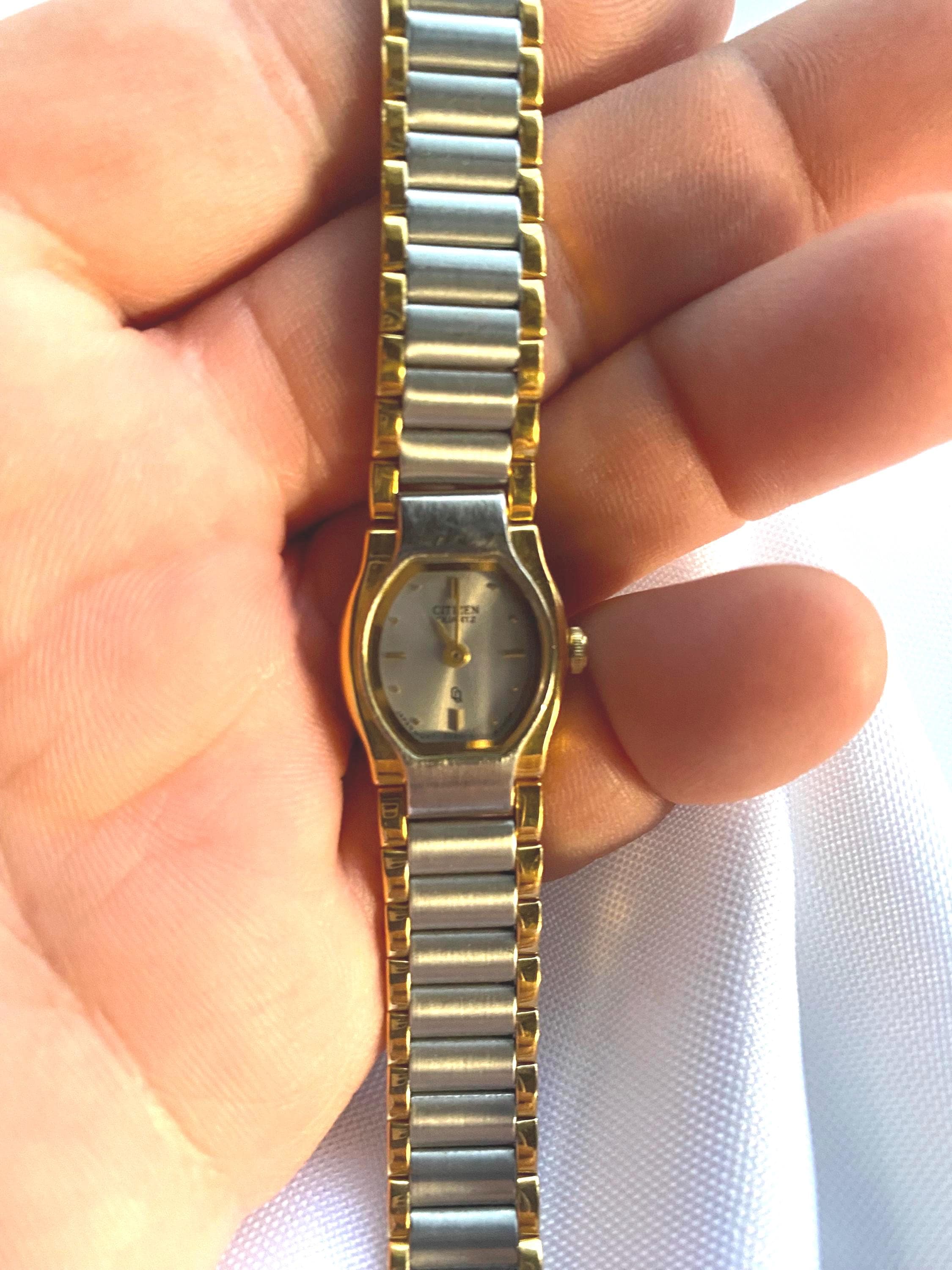 Vintage Citizen Quartz Silver Tone Bracelet Watch Minimalist Oval Needs Battery Vintage Citizen Quartz Silver Watch - Etsy main image 2