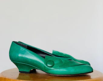 Vintage Emerald Leather Pumps Italy 80s Low Heel
