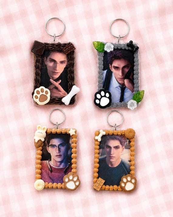 Love and Deepspace Valko Decoden Photo Keychain (+ Custom Option)
