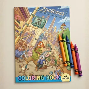 Pode incluir: Um livro para colorir Zootopia com uma capa colorida com personagens do filme. O livro &eacute; acompanhado por seis l&aacute;pis de cor nas cores laranja, verde, azul, vermelho e roxo. O livro tem 45 p&aacute;ginas.